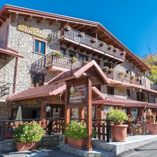 Hotel Palaghiaccio, hotel in Roccabernarda