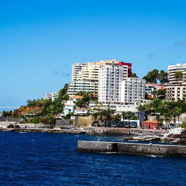 Apartamentos do mar、フンシャルのホテル