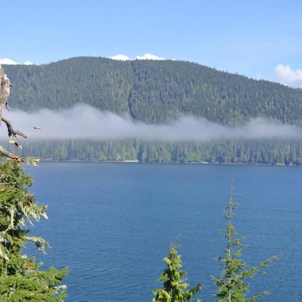 Bjørn Holm, hotel a Port Renfrew