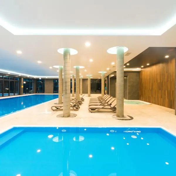 Apartamenty BalticON Polanki Park - Basen, Sauna, Siłownia, Sala zabaw dla dzieci inclusive, hotel v Kolobřehu