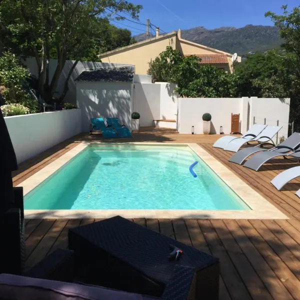 Camping les Orangers, hotel v destinaci San-Martino-di-Lota