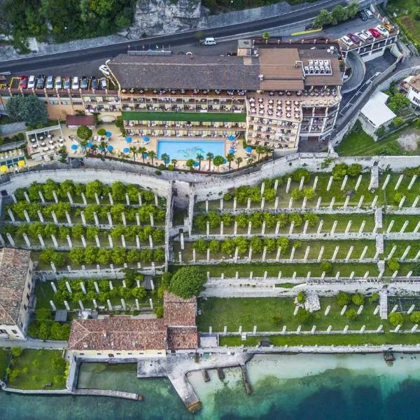 Hotel Splendid Palace, отель в Лимоне-суль-Гарда