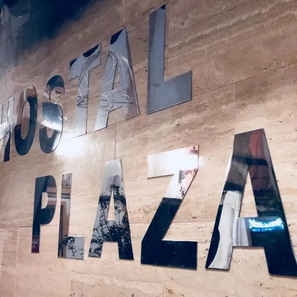 Hostal Plaza, hotel Marmolejóban