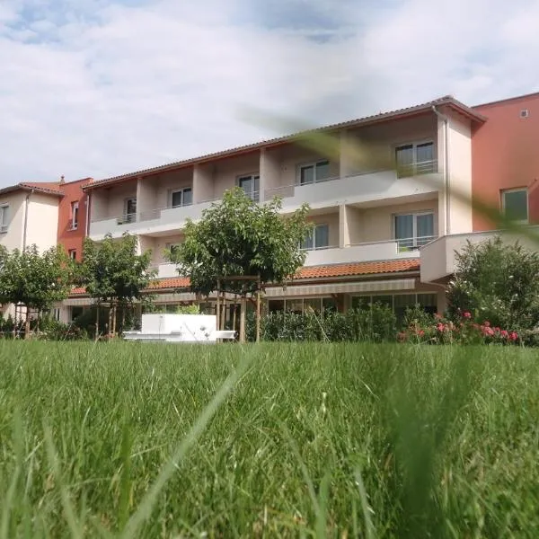 Hotel Le Chatard, hotel v destinaci Sarcey