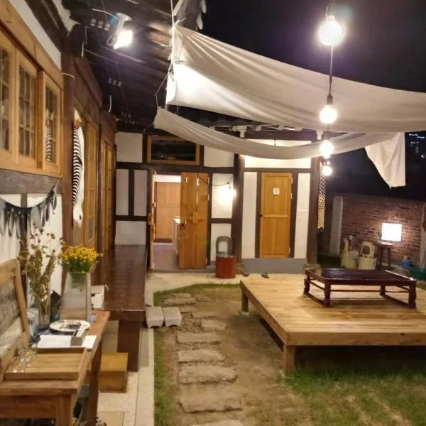 Hundred Years Hanok, hotel in Taeban-dong