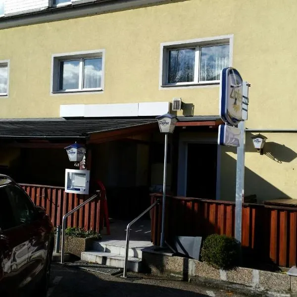 Makss, Hotel in Wels