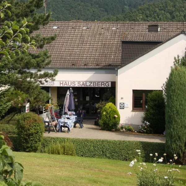 Hotel Haus Salzberg garni、シュライデンのホテル