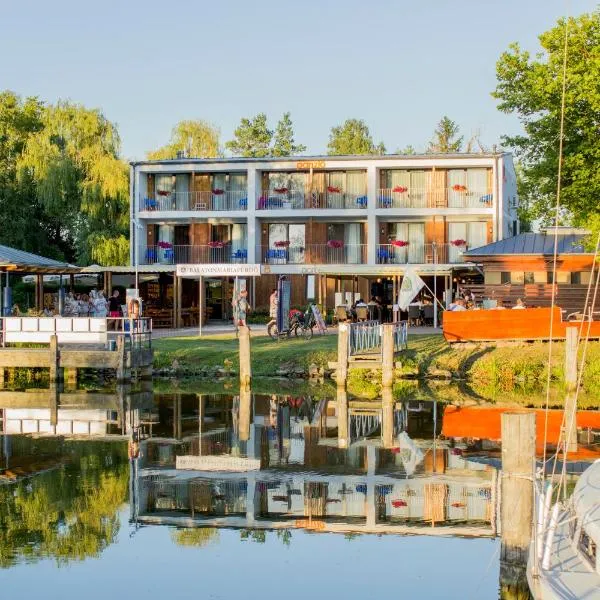 Port étterem&panzió – hotel w mieście Balatonmáriafürdő