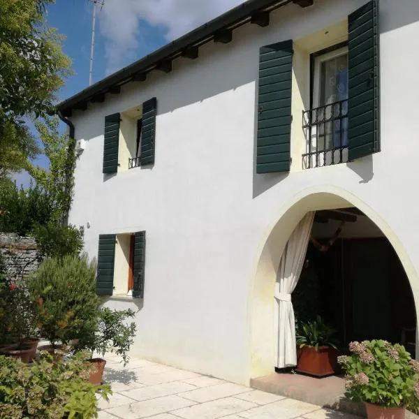 B&B LE ORTENSIE, hotel v destinaci Castagnole