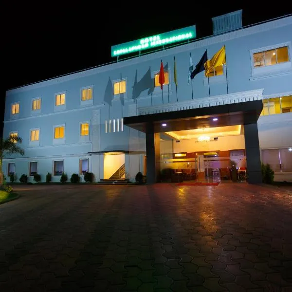 Hotel Gopalapuram International, מלון בפולצ'י