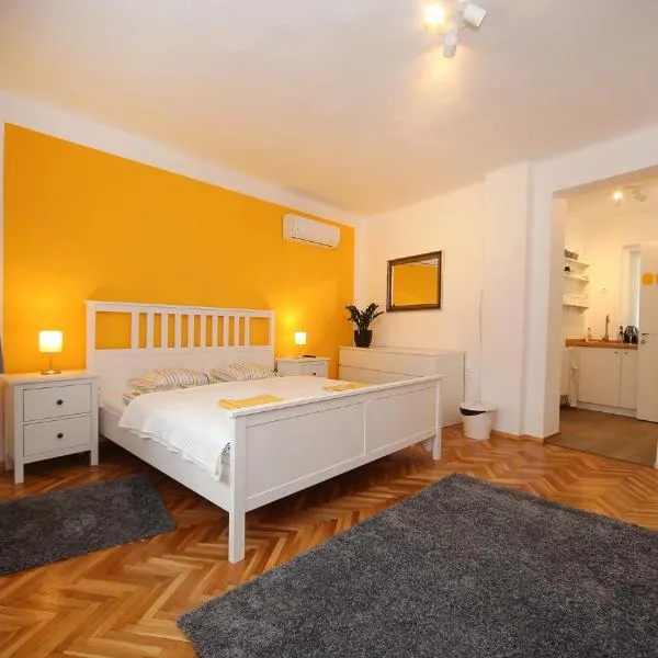 JadeRooms, hotel v destinaci Eger