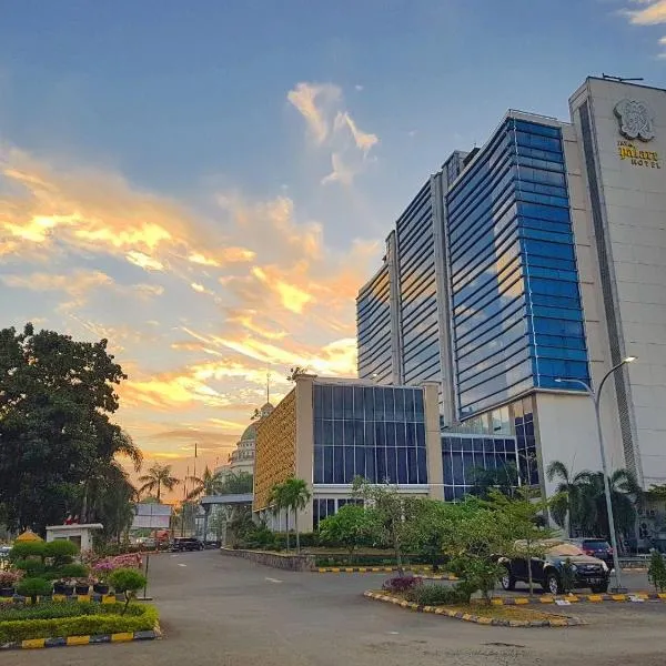 Java Palace Hotel, hotel en Cikarang