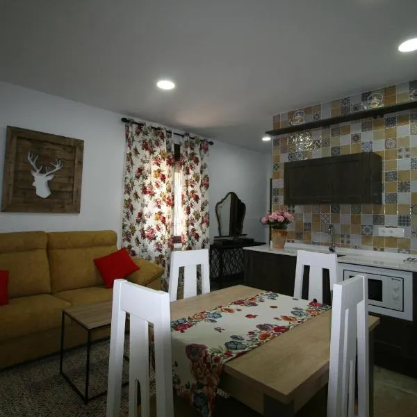 Apartamentos mirasierra plaza, khách sạn ở Coto Rios