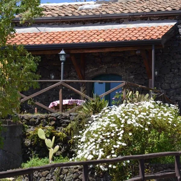 Casa Vacanza La Papuzza Mare e Etna, hotel in Mascali