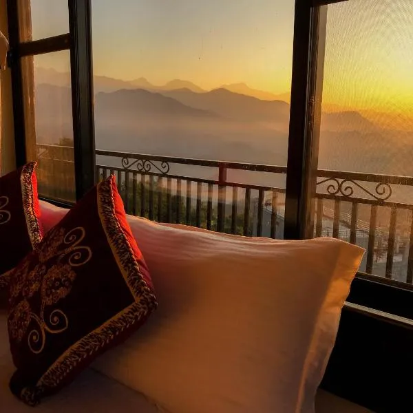 Superview Lodge, Best Himalayan Sunrise in Sarangkot, hótel í Pokhara