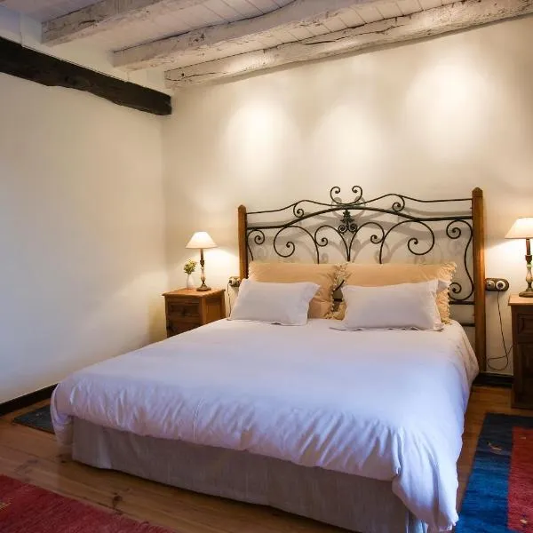Casa Rural Mendiburu, hotel in Osinaga