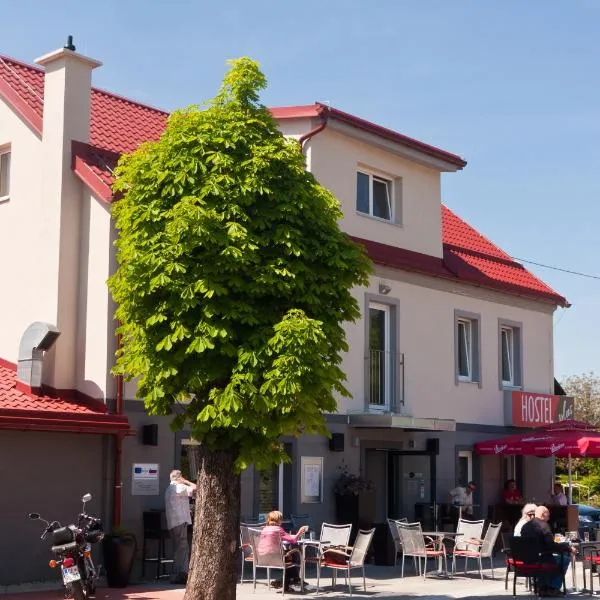 Hostel Plus Caffe, hotel in Šešče pri Preboldu