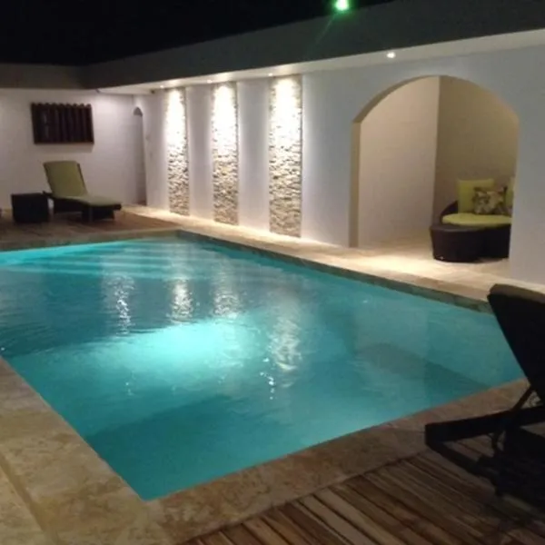Hotel Flor De Sarta, hotel v destinaci León
