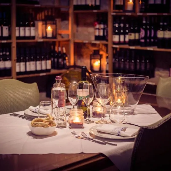 Hotel Ristorante La Perla, hotel v destinaci Varallo Pombia