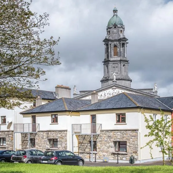 Cathedral View Apartments, hotel en Longford