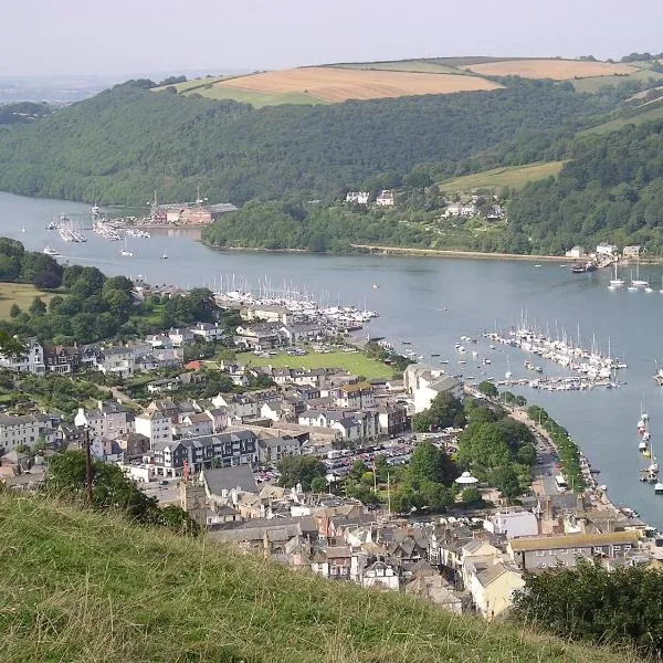 Southford House (Room Only), hotel in Dartmouth