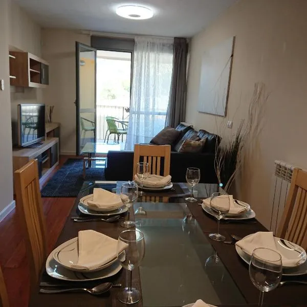 Apartamento Pirineo Aragonés, hotel in Latas