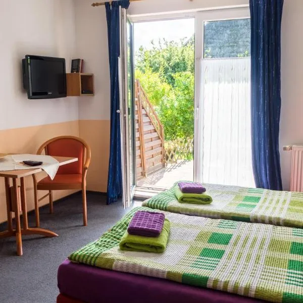 Pension Elmenhorst, hotel v Rostocku