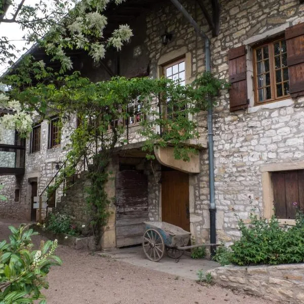 Logis Hôtel Restaurant La Vieille Ferme, Mâcon Nord, hotel sa Boz