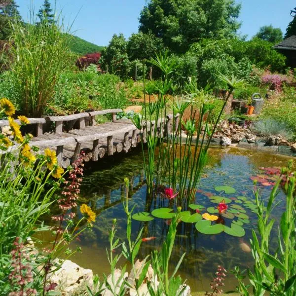 Le tilleul à fleurs, hotel v destinaci Dégagnac