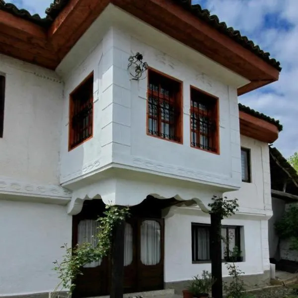 Bujtina Zhaveli, hotell i Ðakovica