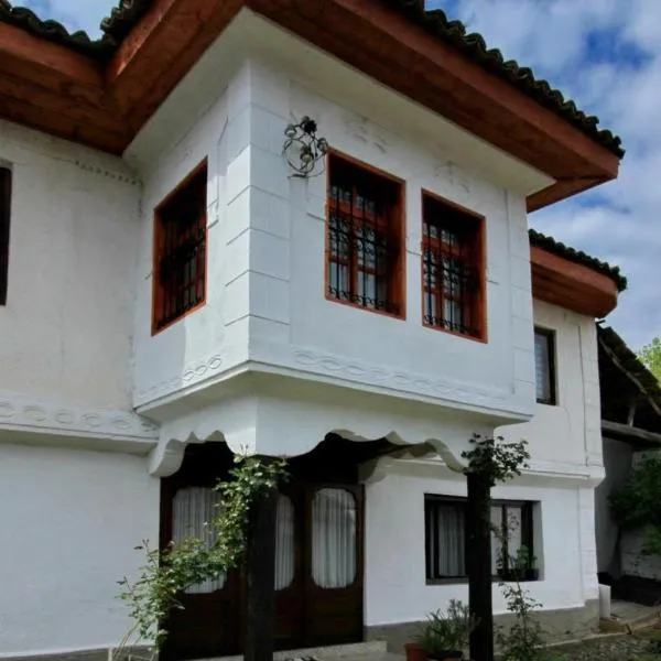 Bujtina Zhaveli, hotel v mestu Gjakove