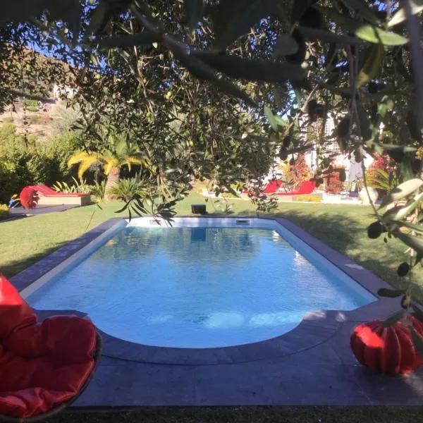 Mas de Provence en Riviera, hotel v destinaci La Roquette-sur-Var