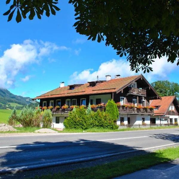 Pension Rauschberghof, hotel v destinaci Ruhpolding