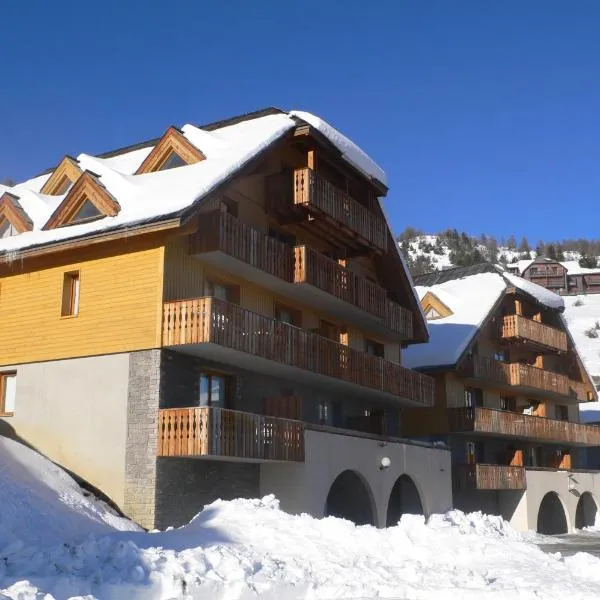 Chalets de Praroustan by Actisource, hotel a Pra-Loup
