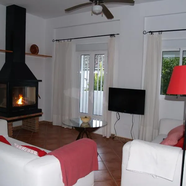 Casa de Abajo, hotel in Prado del Rey