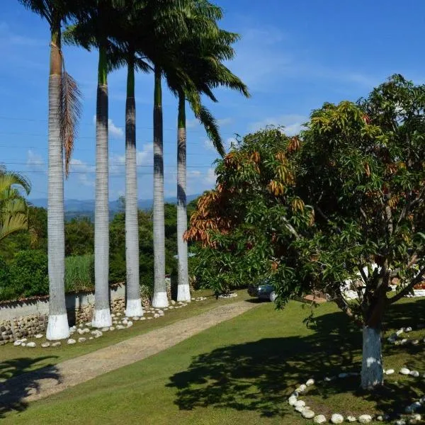 Hotel Casona Las Juanas, hotel em Gámbita