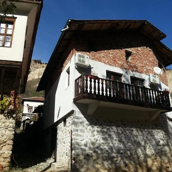 Apartment R. Dermendzhiev, hotel in Melnik