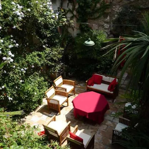 Maison d'Almes, hotel v destinácii Adissan