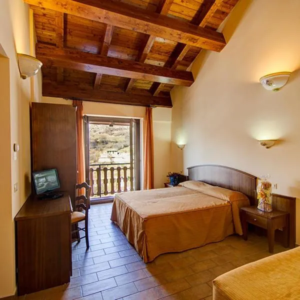 Ginepro d'Abruzzo, готель у місті Casamaina