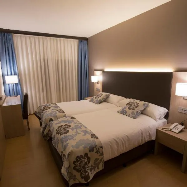 Hotel Valentin, hotel Aguilar de Campóóban
