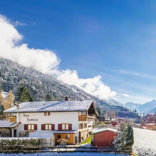 Viesnīca "Haus Berktold" - Annehmlichkeiten von 4-Sterne Familien-und Wellnesshotel Viktoria können mitbenutzt werden Oberstdorfā