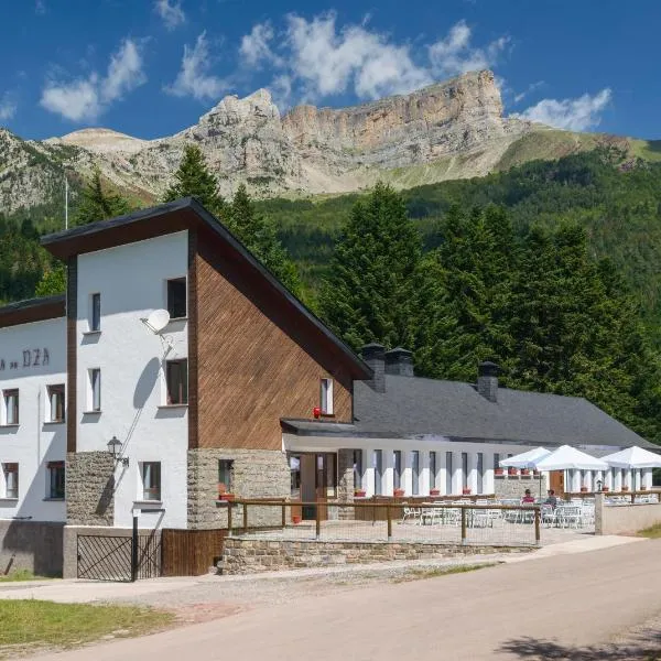 Camping Selva de Oza, hotel di Siresa