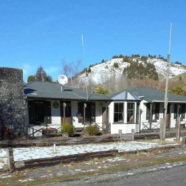 Slalom Lodge – hotel w mieście Raurimu