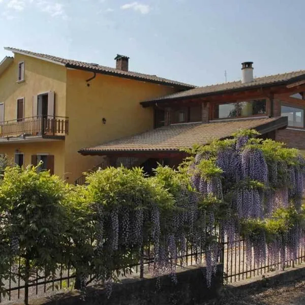 Sweet House Only Rooms, hotel v destinaci Peschiera del Garda