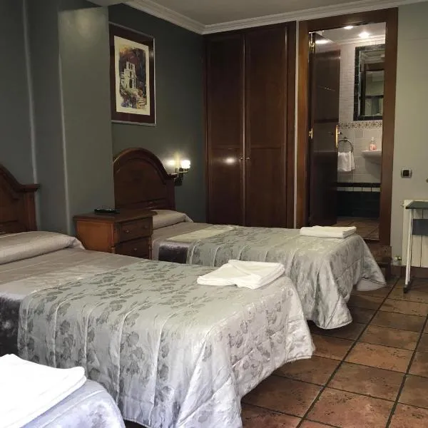 Pensión La Redonda, hotel v destinaci Logroño