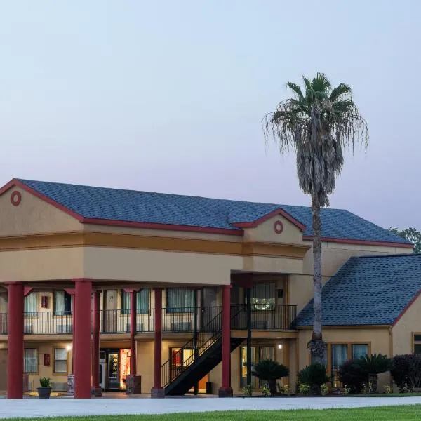 Studio 6 Opelousas, LA، فندق في أوبلوساس