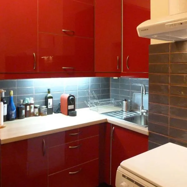 Homely Spacious Studio, hotel i Chalkida