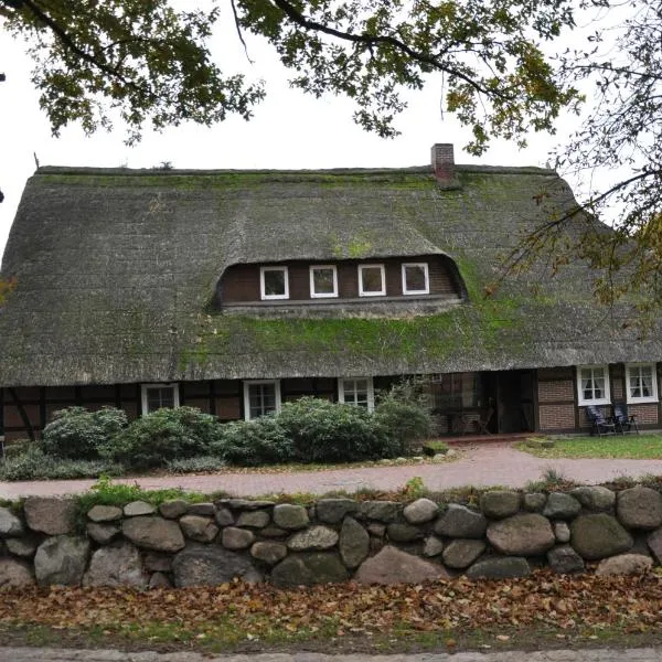 Reit- und Bauernhof Klaucke, hotel di Trebel