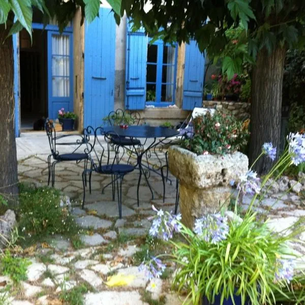 Aux Pots Bleus, מלון בNissan-lez-Enserune