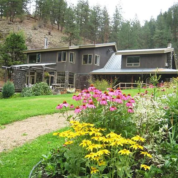 Mountain Springs Nature Retreat, hotel en Keremeos